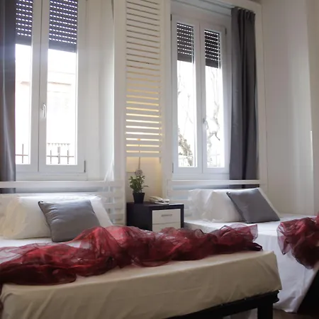 ホテル Rossovino 2*