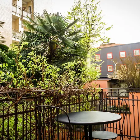 ホテル Rossovino 2*