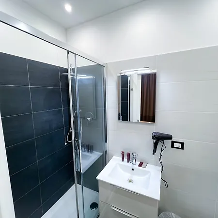 ホテル Rossovino 2*