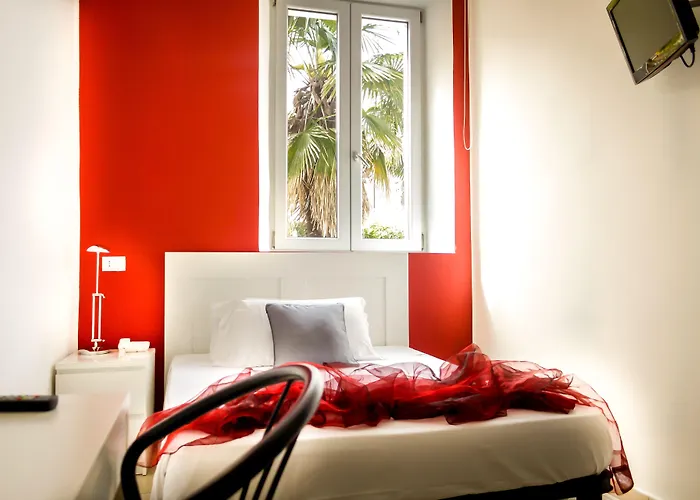 Rossovino 2* Milánó