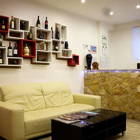 Rossovino 2* Milan
